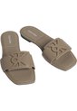 Sandalias Beige Planas Cuadradas Con Emblema Calvin Klein de Calvin Klein