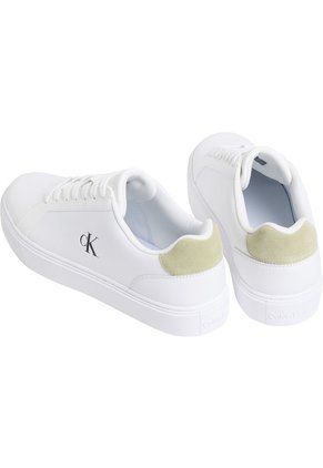 Tenis Blanco Classic De Corte Bajo En Cuero Calvin Klein