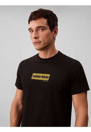 Camiseta Negra Con Box Logo Calvin Klein