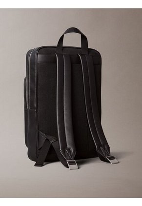 Morral Negro Delgado Micro Plebbe Calvin Klein