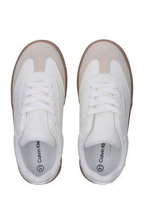 Tenis Beige De Corte Bajo Con Cordones Calvin Klein