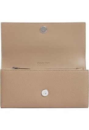Billetera Beige Trifold Con Placa Metálica Calvin Klein