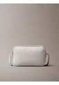 Bolso Blanco Cruzado Con Logo Monograma En Todo El Artículo Calvin Klein de Calvin Klein