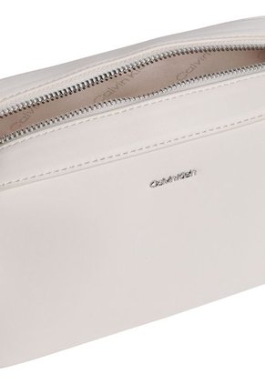 Bolso Beige Cruzado Small Ck Must Calvin Klein
