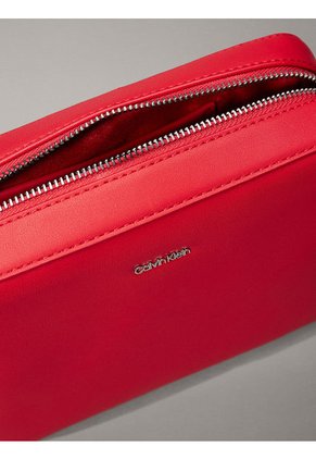 Bolso Rojo Cruzado Small Ck Must Calvin Klein