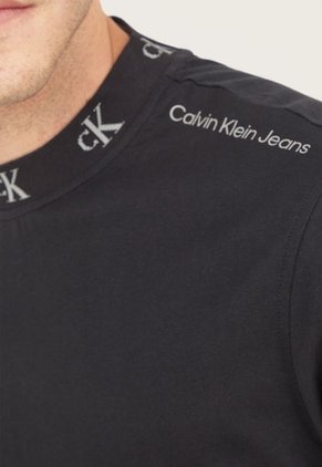Camiseta Negro-Gris Calvin Klein