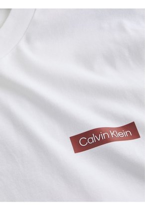 Camiseta Blanca Con Estampado En La Espalda Calvin Klein