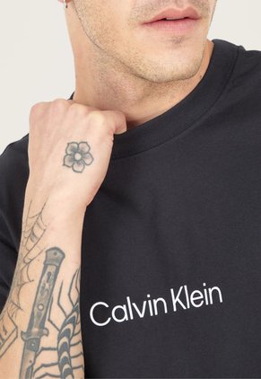 Camiseta Negro-Blanco Calvin Klein