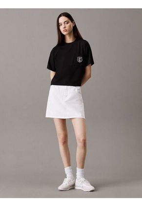 Camiseta Negra Cropped Con Escudo Con Logo Calvin Klein