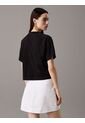 Camiseta Negra Cropped Con Escudo Con Logo Calvin Klein de Calvin Klein