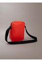 Bolso Rojo Reporter Acolchado Con Logo Monograma Calvin Klein de Calvin Klein