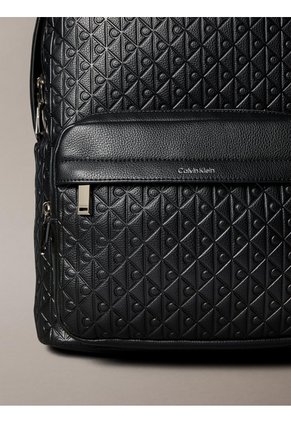 Morral Negro Con Monograma Grabado Integral Calvin Klein