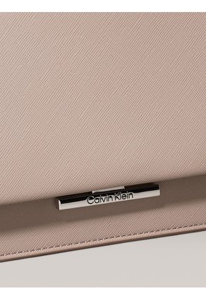 Bolso Gris Cruzado Saffiano Calvin Klein