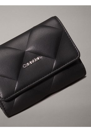 Billetera Negra Pequeña Acolchada De Plegado Triple Con RFID Calvin Klein