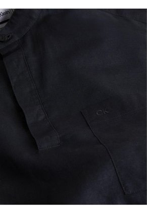 Camisa Negra Esencial Para Hombre Calvin Klein