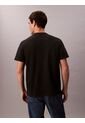 Camiseta Negra Regular De Manga Corta Con Monograma Bordado Calvin Klein de Calvin Klein