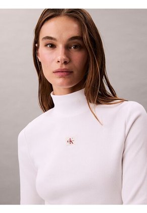 Camiseta Blanca Manga Larga Con Cuello Tortuga Calvin Klein