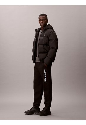 Jogger Negro Con Gráfico Retro Calvin Klein