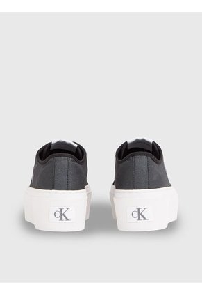 Tenis Negro Con Plataforma Y Acabado De Perla Calvin Klein