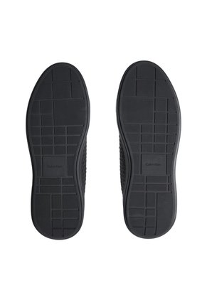 Tenis Negro Con Suela Gruesa Y Estampado De Monograma En Relieve Calvin Klein