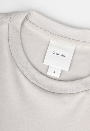 Camiseta Calvin Klein Gris