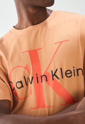 Camiseta Salmón-Naranja-Negro Calvin Klein