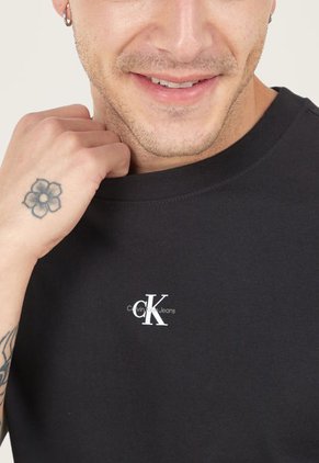 Camiseta Negro-Blanco Calvin Klein