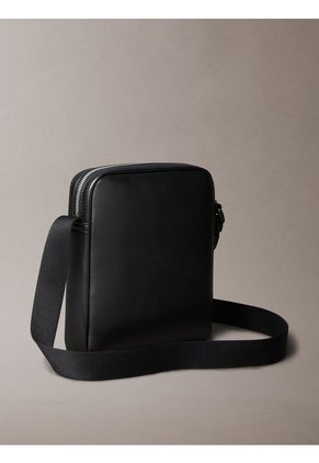 Bolso Negro Reporter Con Logotipo Calvin Klein