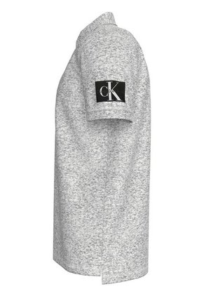 Polo Gris Con Insignia Calvin Klein