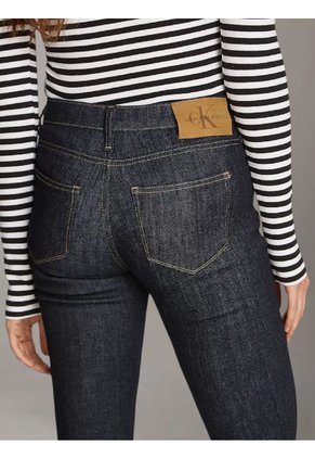 Jeans Azul Oscuro Bota Campana Calvin Klein
