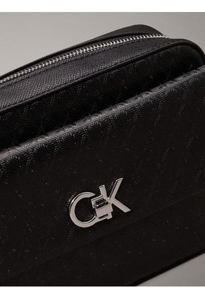 Bolso Negro Cruzado Con Monograma Calvin Klein