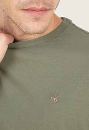 Camiseta Verde Oliva Calvin Klein