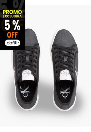 Tenis Negro Con Plataforma Y Acabado De Perla Calvin Klein