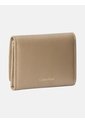 Billetera Beige Trifold De Cuero Con Cremallera Calvin Klein de Calvin Klein