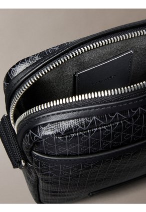 Bolso Negro Reporter Slim Con Estampado De Emblema Calvin Klein