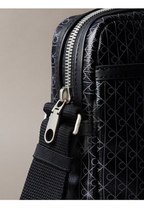 Bolso Negro Reporter Slim Con Estampado De Emblema Calvin Klein