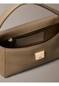 Bolso Beige De Hombro Con Emblema Metálico Calvin Klein de Calvin Klein