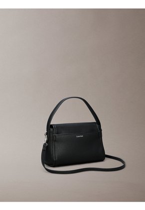 Bolso Negro De Hombro Con Emblema Metálico Calvin Klein