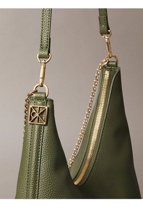 Bolso Verde Hobo Con Cadena Calvin Klein
