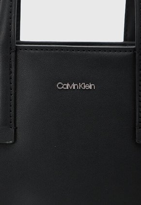 Bolso Calvin Klein Negro