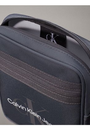 Bolso Gris Essentials Reporter Calvin Klein