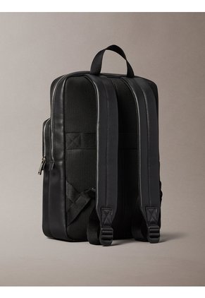 Morral Negro Con Estampado De Emblema En Relieve Calvin Klein