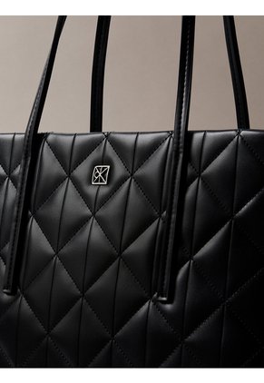 Bolso Negro Tote Pequeño Acolchado Calvin Klein