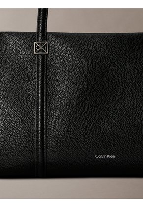 Bolso Negro Tote Con Emblema Calvin Klein
