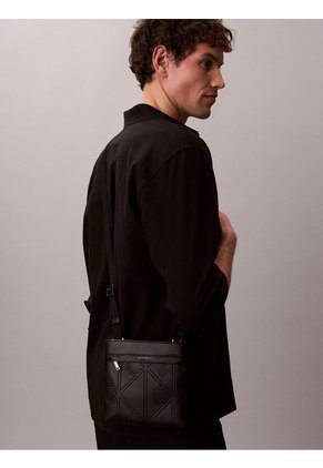 Bolso Negro Plano Slim Con Estampado De Emblema Calvin Klein