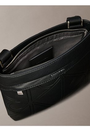 Bolso Negro Plano Slim Con Estampado De Emblema Calvin Klein