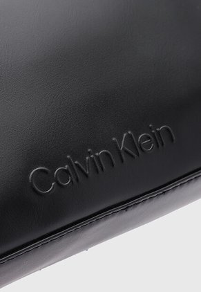 Bolso Manos Libres Calvin Klein Negro