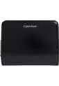 Billetera Negra Mediana Con Cremallera Alrededor Calvin Klein de Calvin Klein