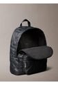 Morral Negro Acolchado Con Logo Monograma Calvin Klein de Calvin Klein