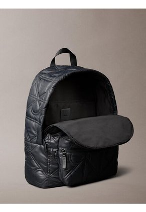 Morral Negro Acolchado Con Logo Monograma Calvin Klein